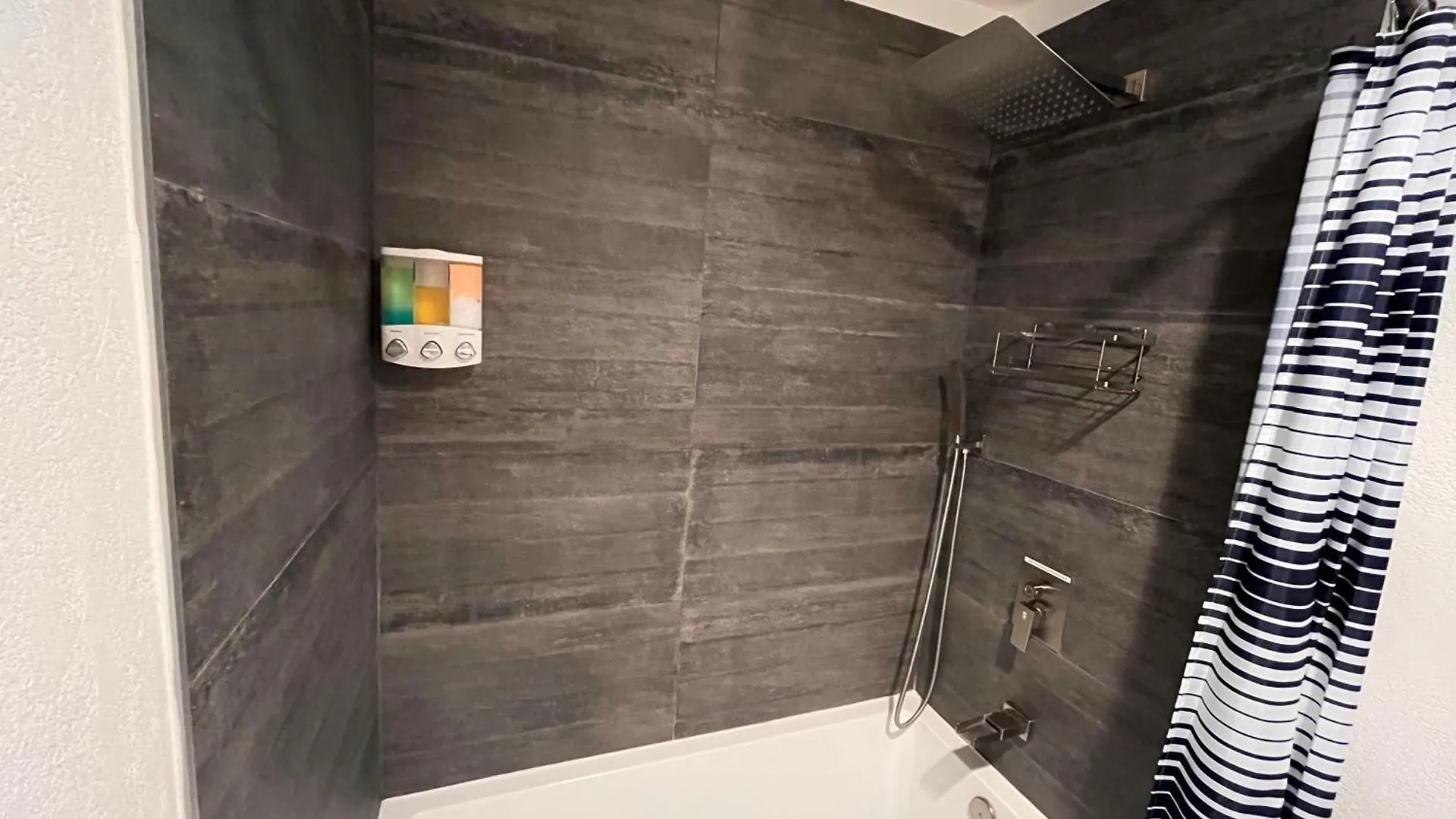 Cozy Studio With Loft At Mammoth Ski & Racquet Club, Hot Tub, Garage, 10 Min Walk To Ski Lifts Mammoth Lakes