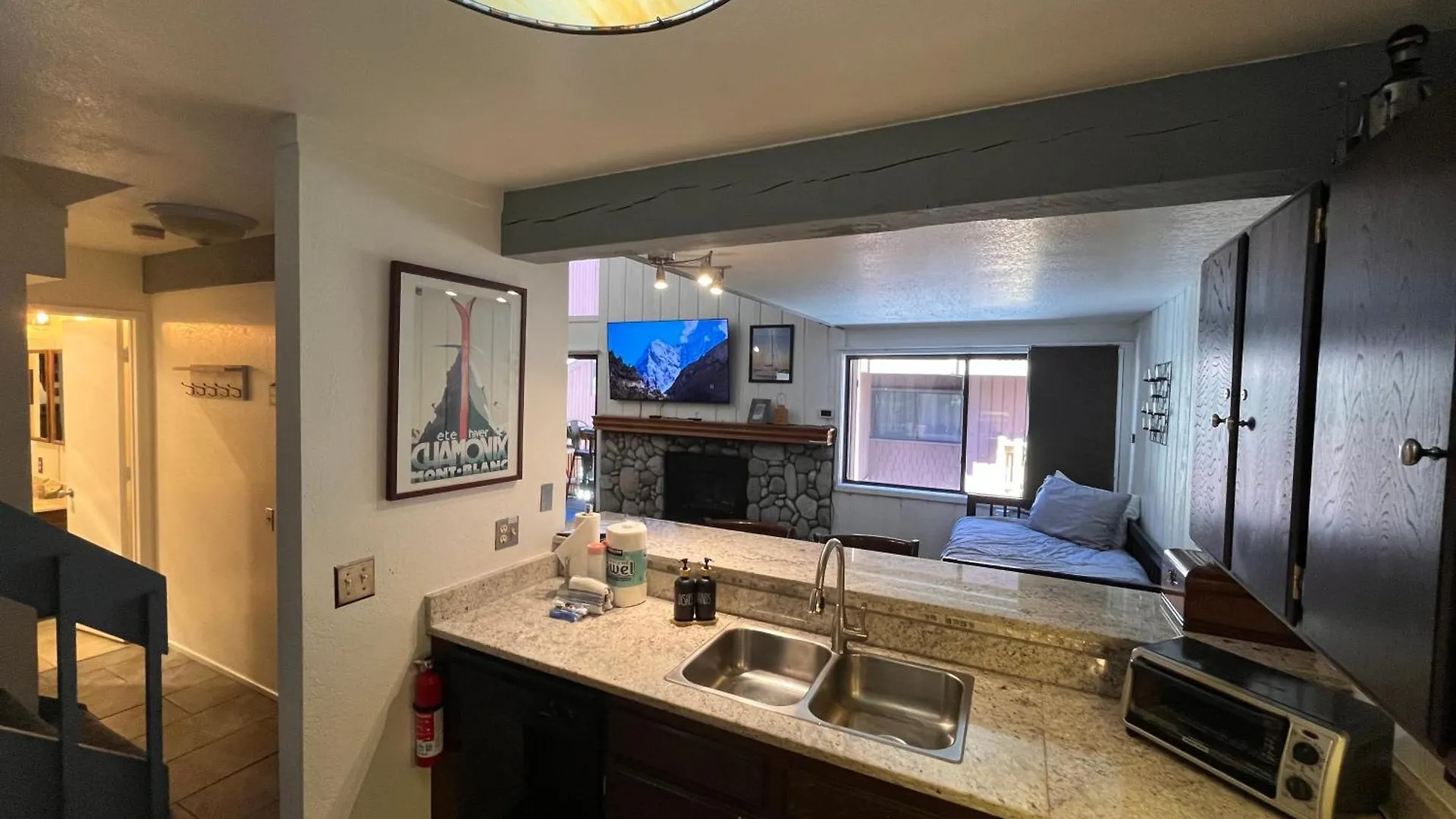 Apartment Cozy Studio With Loft At Mammoth Ski & Racquet Club, Hot Tub, Garage, 10 Min Walk To Ski Lifts Mammoth Lakes United States