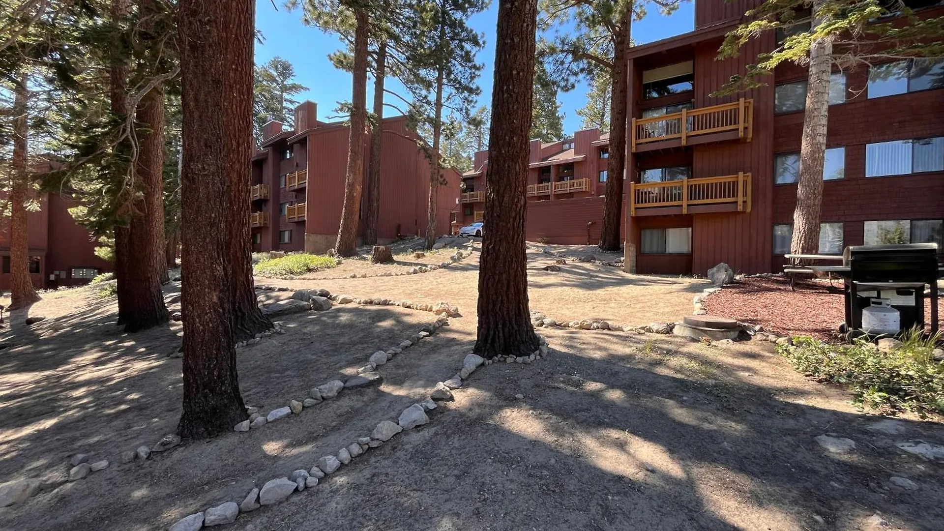 Cozy Studio With Loft At Mammoth Ski & Racquet Club, Hot Tub, Garage, 10 Min Walk To Ski Lifts Mammoth Lakes United States